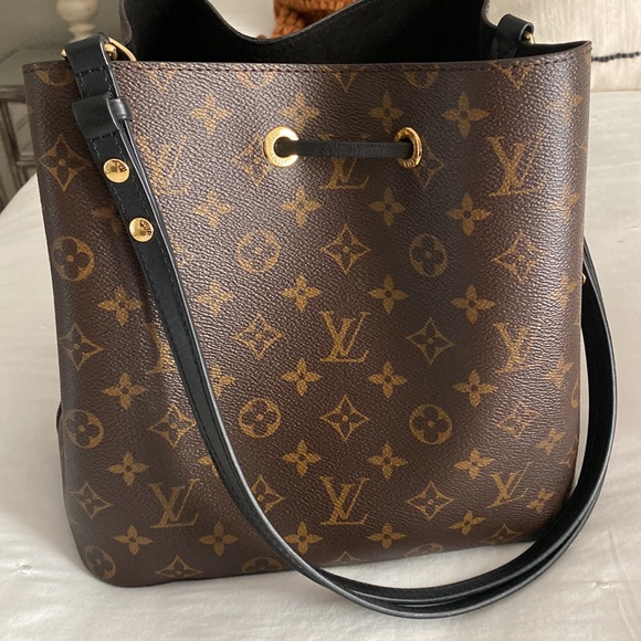 Louis Vuitton NeoNoe - Picture 5 of 5